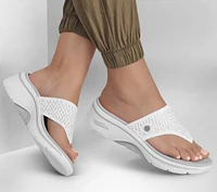Martha Stewart: GO WALK Arch Fit 2.0 - Illuminating