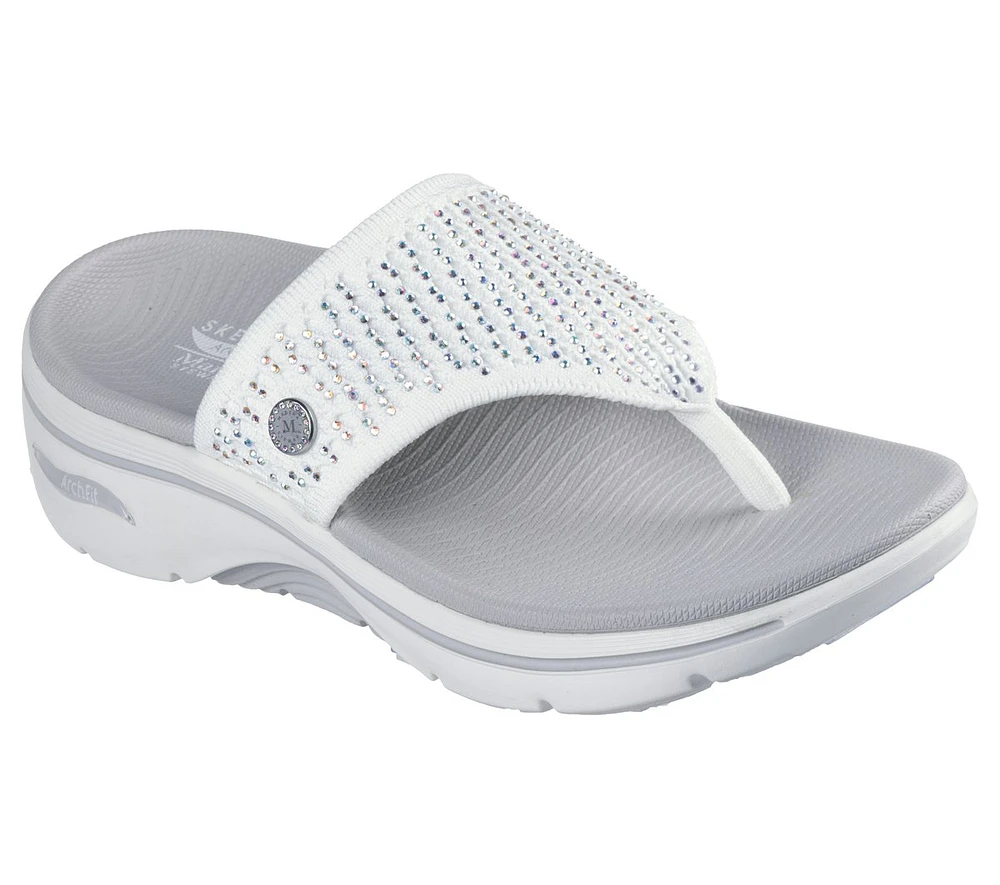 Martha Stewart: GO WALK Arch Fit 2.0 - Illuminating