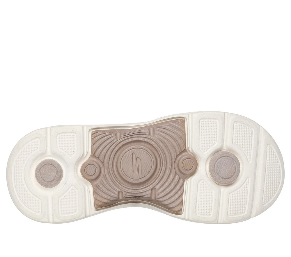 Martha Stewart: GO WALK Arch Fit 2.0 Sandal - Sparkling
