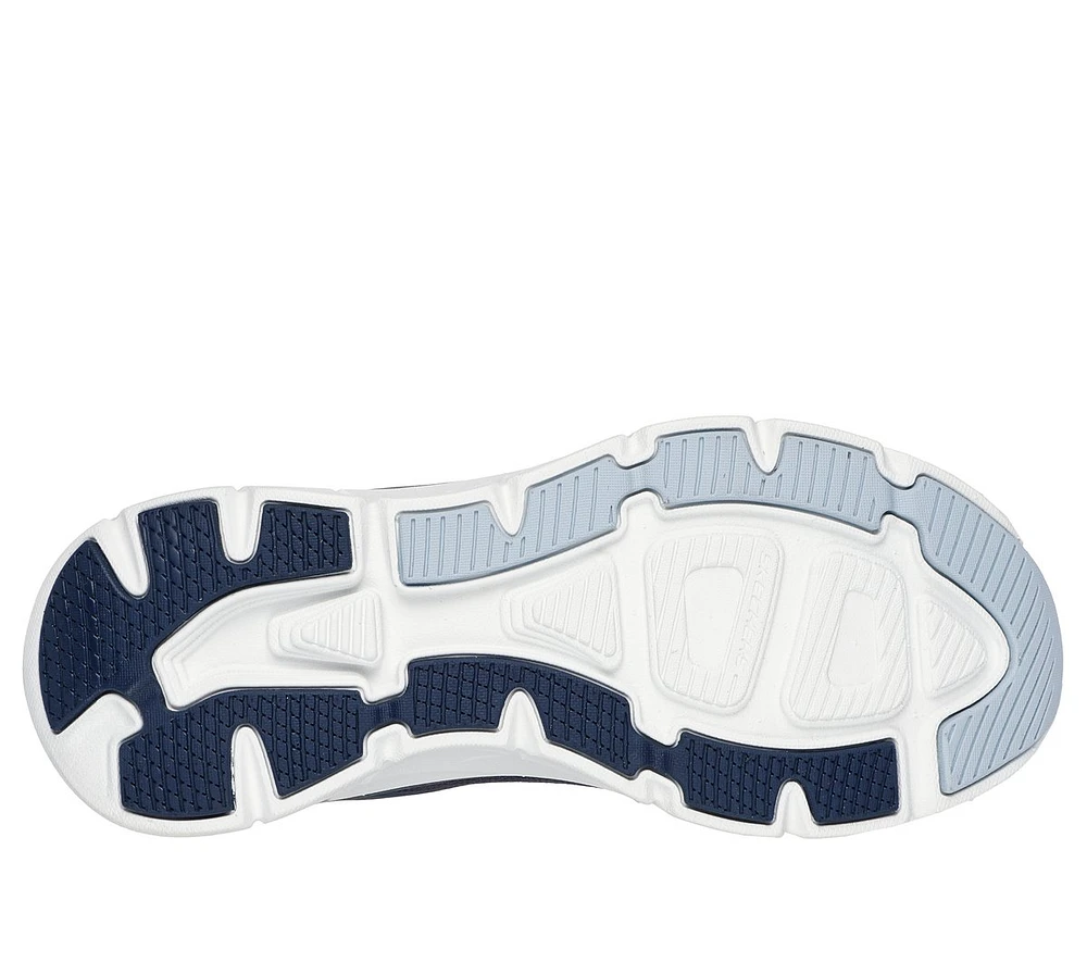 Relaxed Fit: D'Lux Walker 2.0