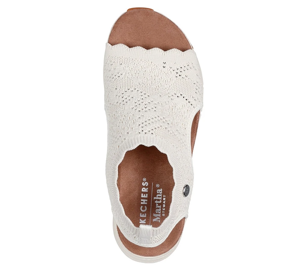 Martha Stewart: Arch Fit - Breezy City Catch