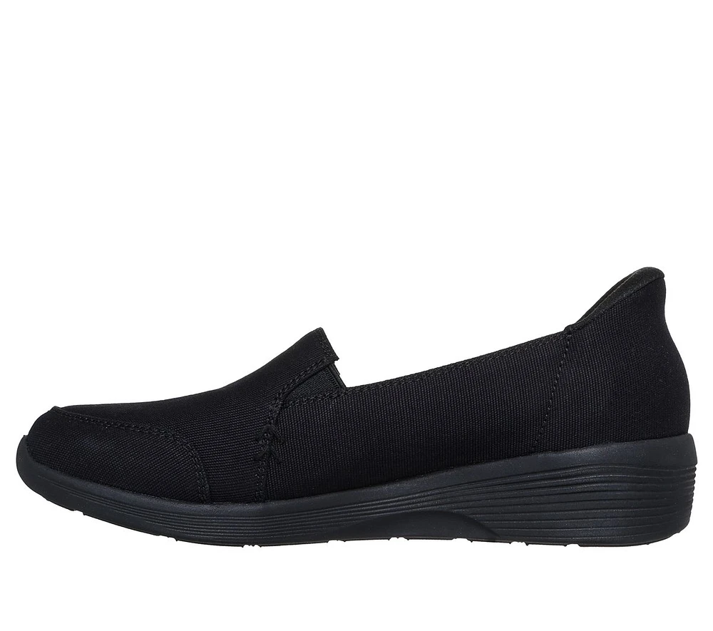 Skechers Slip-ins: Arya -Extraordinary