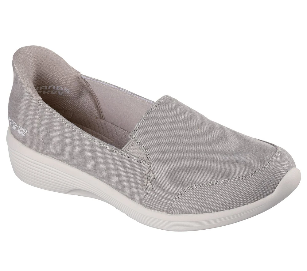 Skechers Slip-ins: Arya -Extraordinary