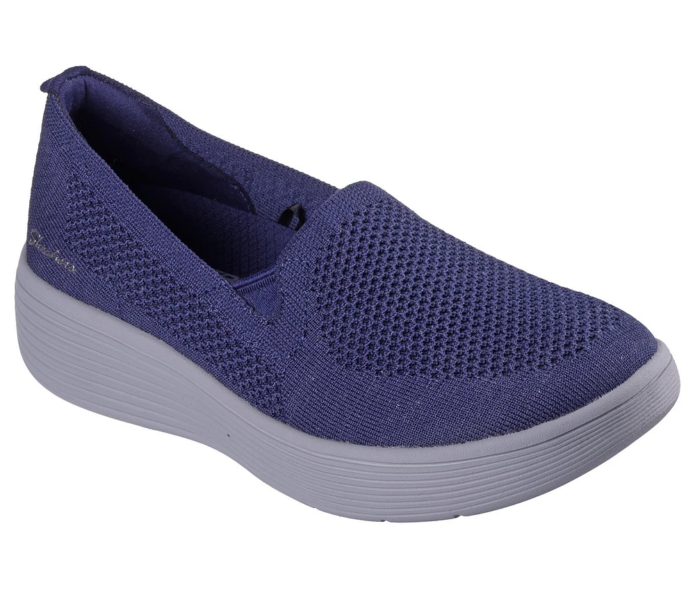 Relaxed Fit: Arch Fit Laguna - Adore Her
