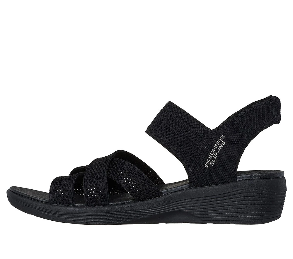 Skechers Slip-ins: Arya - Cooling Off