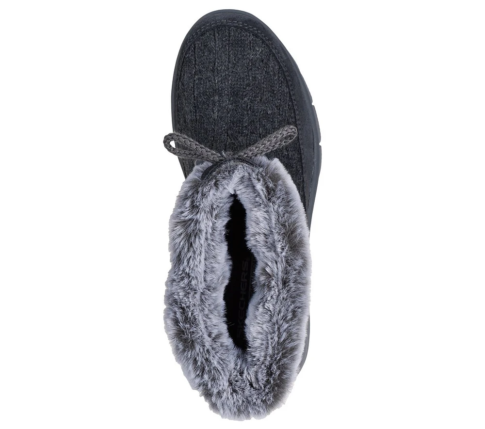 Relaxed Fit: Easy Going - Fall Ice Angel