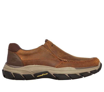 Relaxed Fit: Respected - Catel