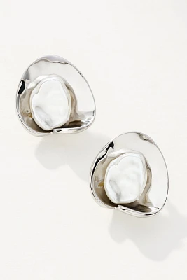 Inner Pearl Hammered Post Earrings