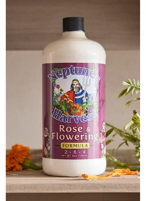 Neptune’s Harvest Rose & Flowering Plant Fertilizer Concentrate