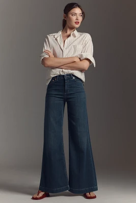 Closed Glow-Up High-Rise Flare Jeans