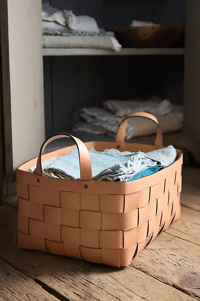 Savannah Handwoven Seagrass Lidded Underbed Basket