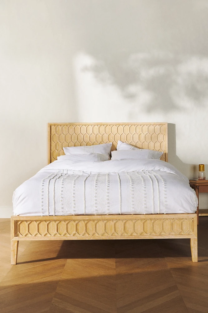 Textured Trellis Bed