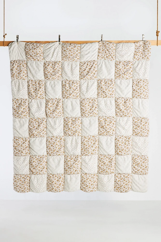 Janie Cotton Eyelet Quilt​