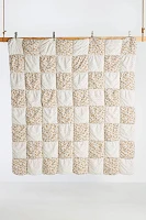 Janie Eyelet Quilt​