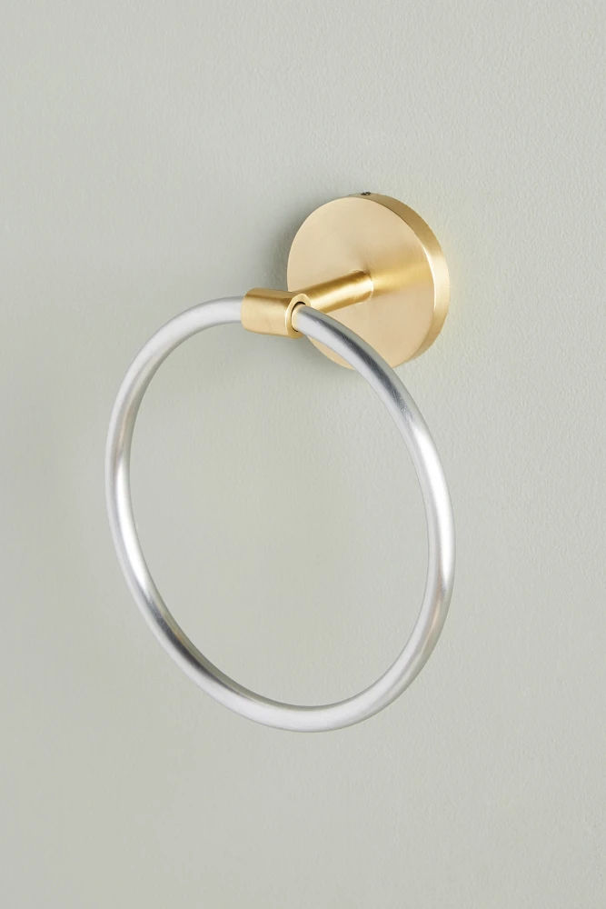 Villa Towel Ring