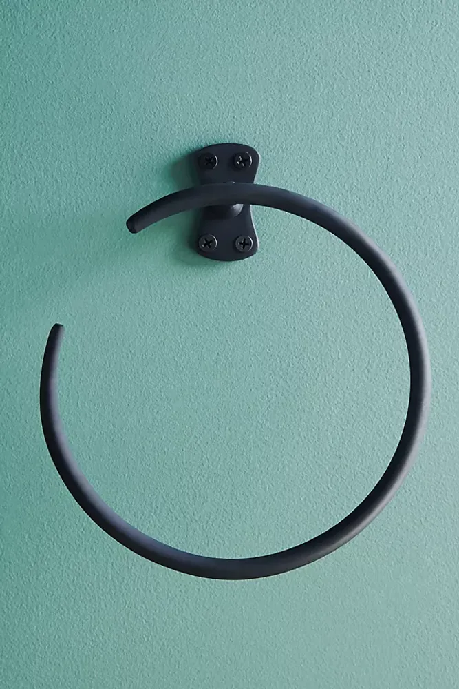 Streamline Towel Ring