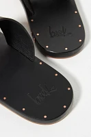 beek Finch Toe-Loop Sandals