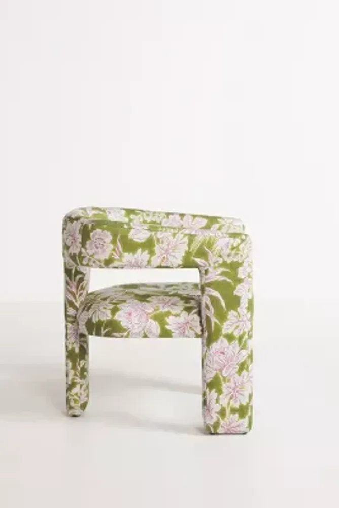 Priyanka Effie Tripod Chair