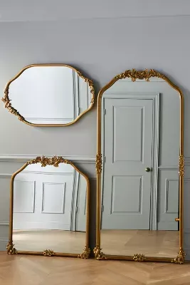 Luisa Mirror