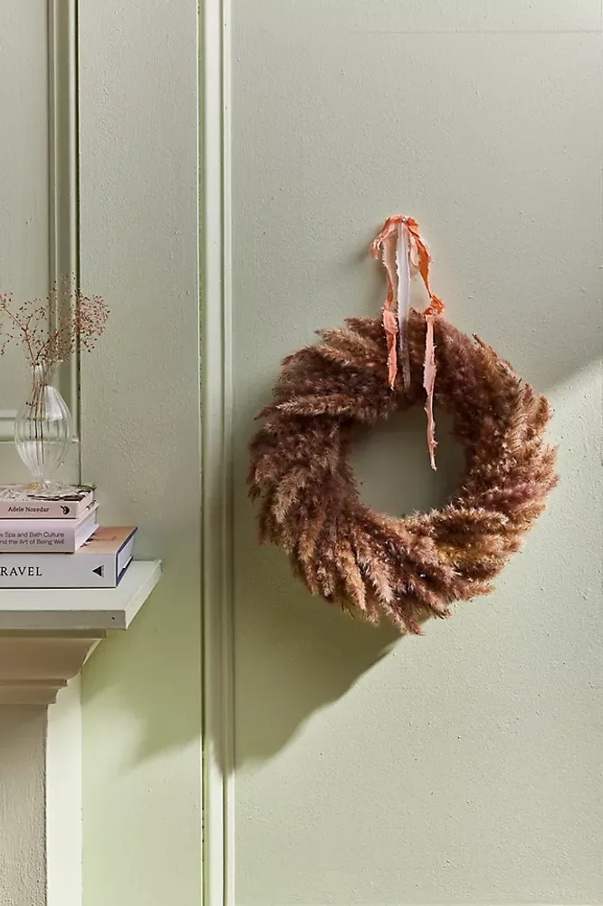 Preserved Fluffy Pampas Grass Wreath