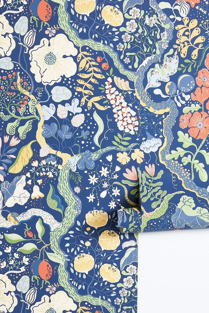 Ann Floral Vines Wallpaper