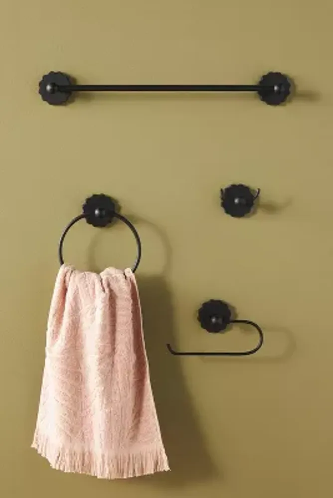 Wiggle Towel Bar