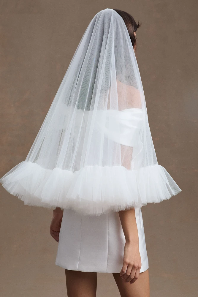 Society James Stephanie Ruffled Veil