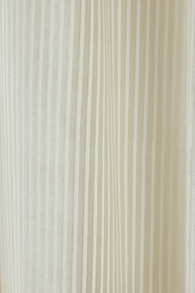 Fiora Ribbed Velvet Curtain