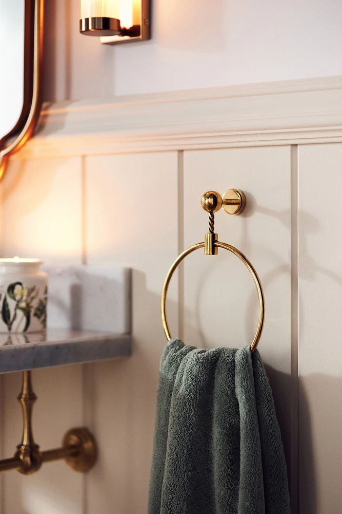 Maude Towel Ring