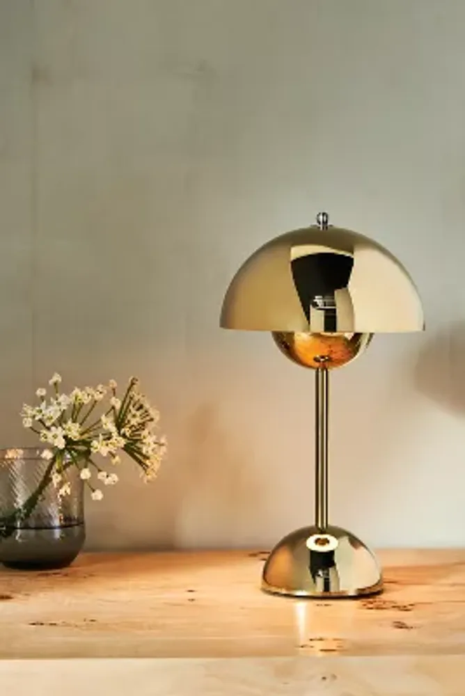Flowerpot V9 Rechargeable LED Portable Metallic Table Lamp