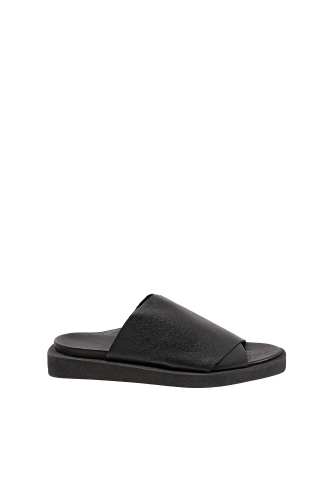 Bueno Jesse Slide Sandals