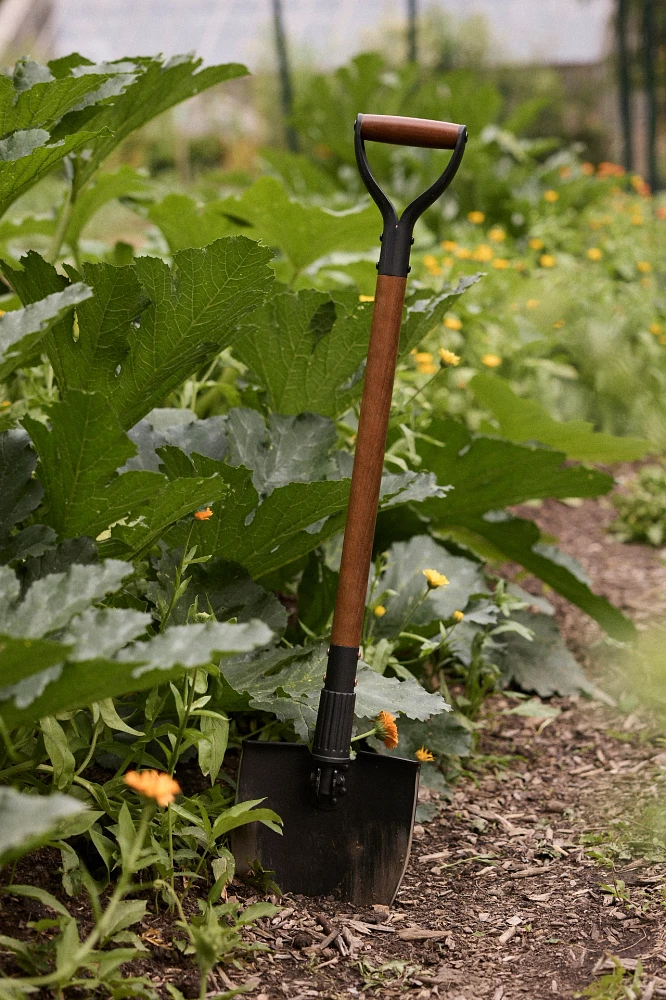 Barebones Folding Shovel