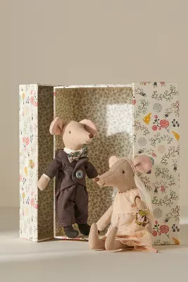Wedding Mice in a Box