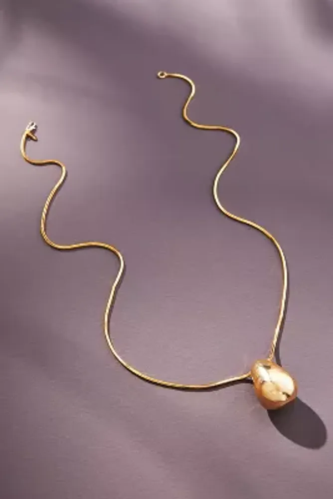 The Petra Mini Pendant Necklace