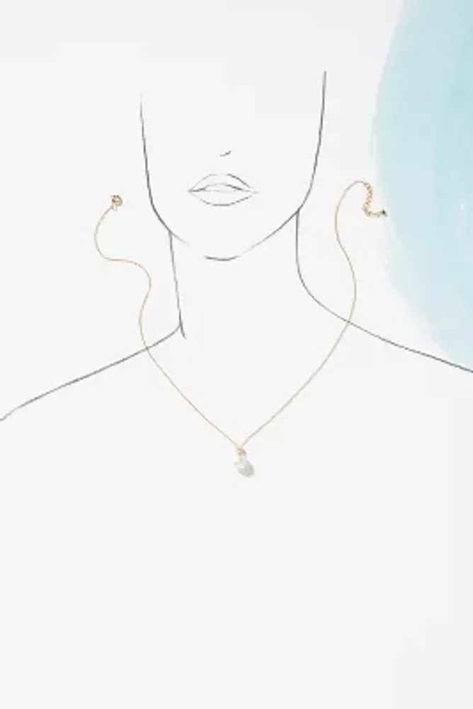 Pearl Drop Pendant Necklace