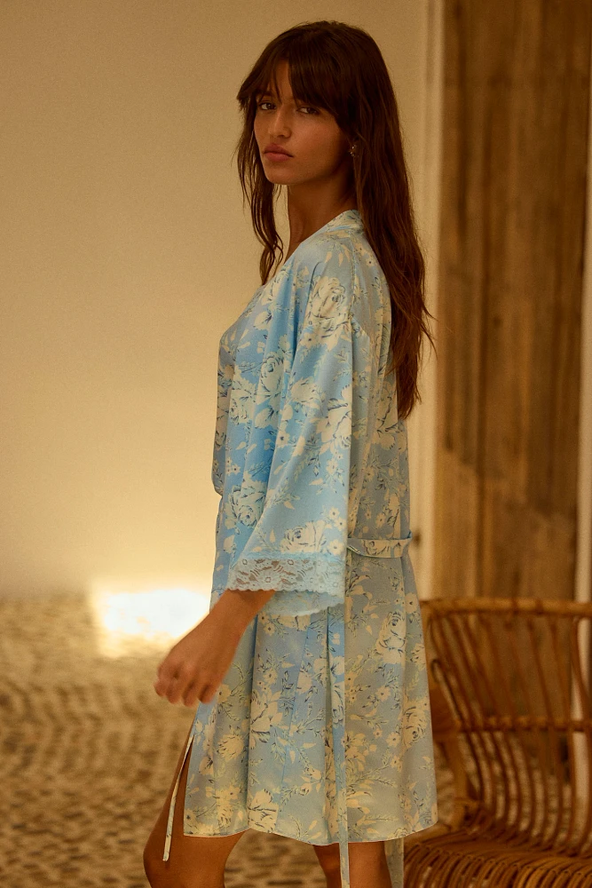 Flora Nikrooz Sabrina Pajama Shorts & Robe Travel Set