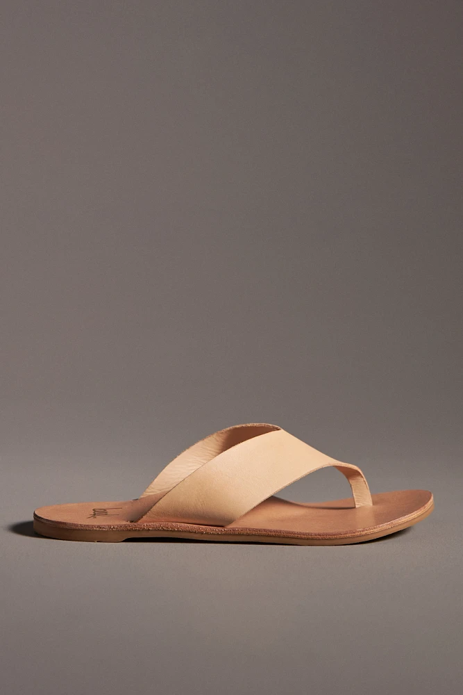 beek Pip Leather Thong Sandals