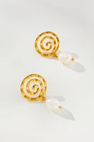 Casa Clara Infinity Swirl Pearl Earrings