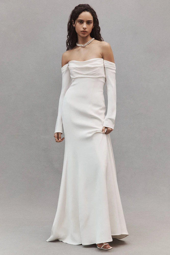 Jenny Yoo Briar Long-Sleeve Off-The-Shoulder Fit & Flare Crepe Wedding Gown