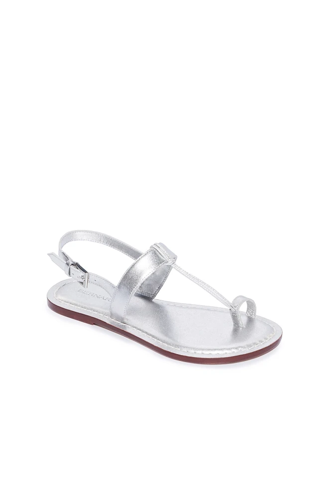 Bernardo Maverick Toe-Ring Sandals