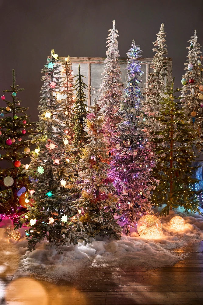 Faux Twinkling Pre-Lit Woodland Fir