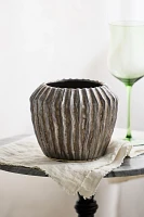 Ridged Ceramic Shoulder Pot