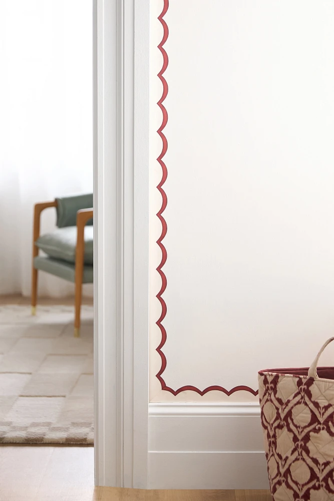 Ottoline Scalloped Border Wallpaper