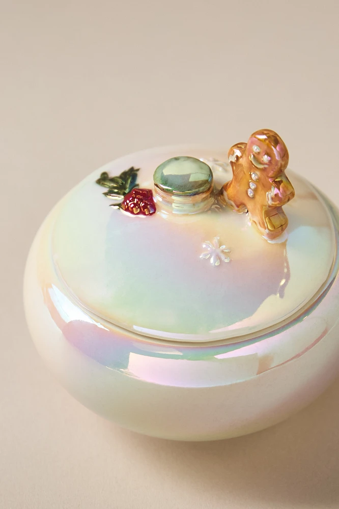 Holiday Figural Gourmand Sweet Tonka & Vanilla Ceramic Candle