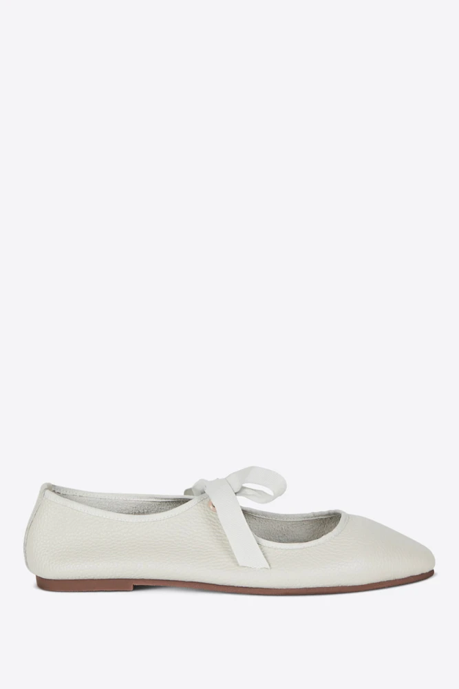 Intentionally Blank Valley Flats