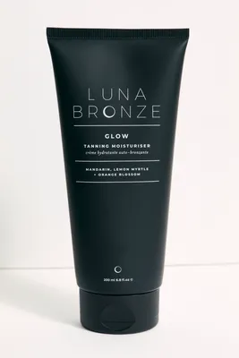 Luna Bronze Tanning Moisturizer