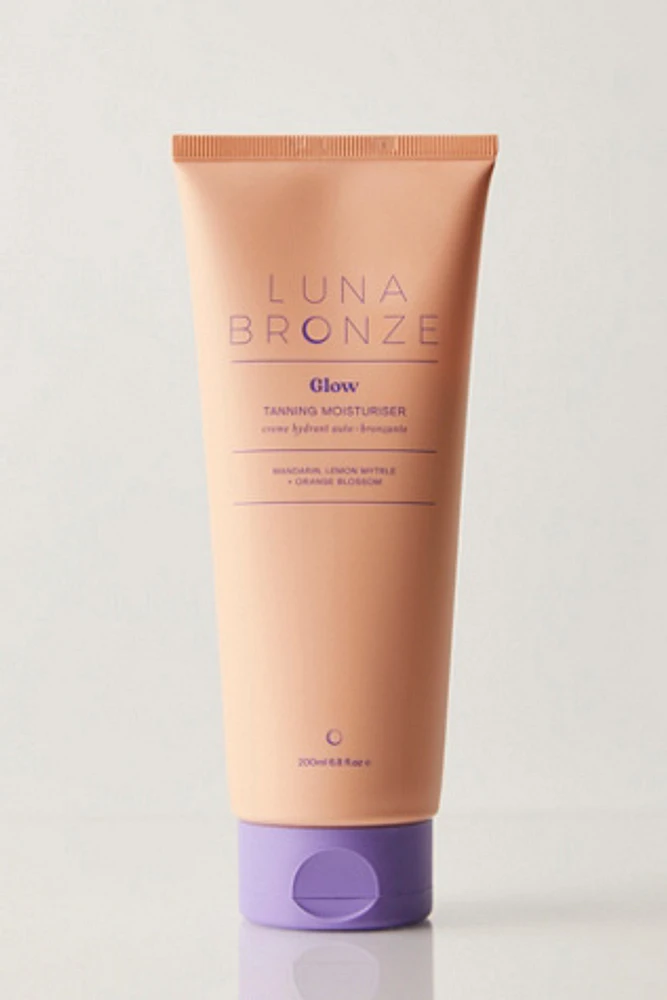 Luna Bronze Tanning Moisturizer