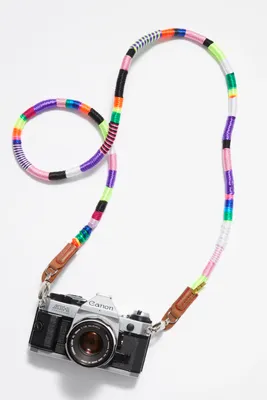 Le Pom Pom Camera Strap