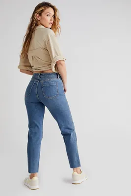 CRVY High-Rise Vintage Straight Jeans