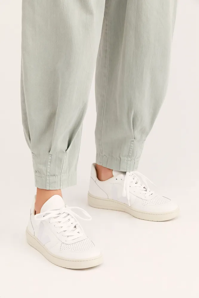 Veja V-10 Sneakers